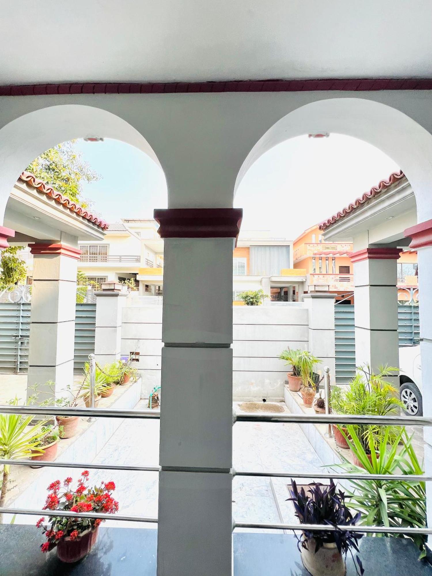 Holiday In Islamabad Exterior foto